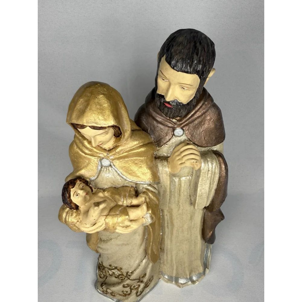 Holy Family Figurine 11